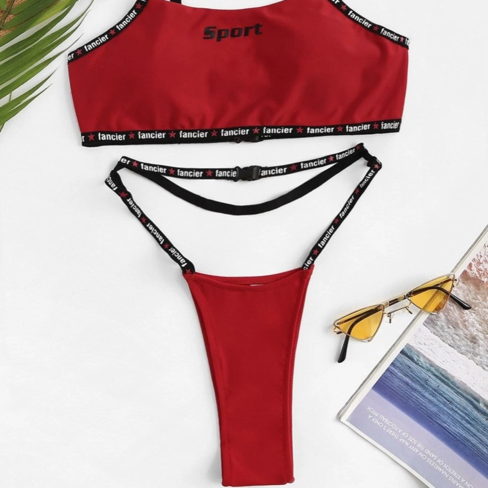 DOES ANYONE HAVE THESE BIKINI IN A SIZE SMALL??